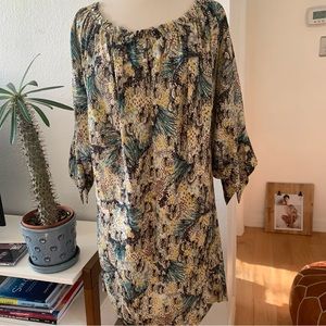 Rützou 100% Silk dress; beautiful and unusual print; ruffled front neckline